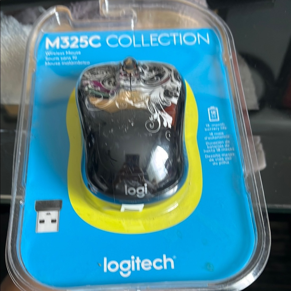 Logitech M325C Wireless Mouse - Black with White Design